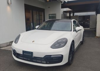 中古車展示車情報　ポルシェ　パナメーラ